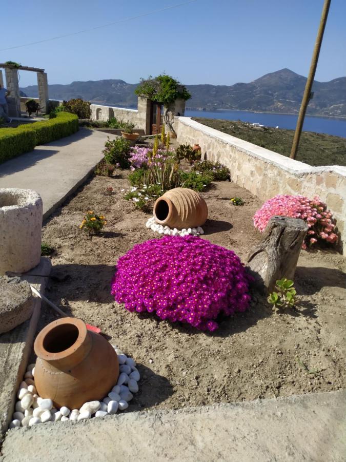 Villa De Viento Trypiti Bagian luar foto